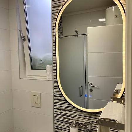 Saraj-bosna Free Public Parking דירה