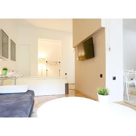 Saraj-bosna Free Public Parking