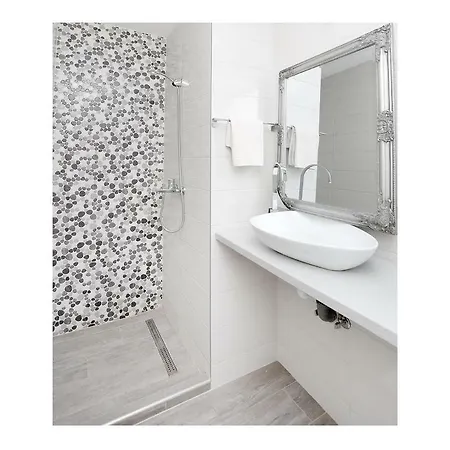 Saraj-bosna Free Public Parking דירה