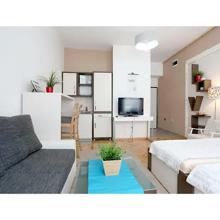 Saraj-bosna Free Public Parking Daire