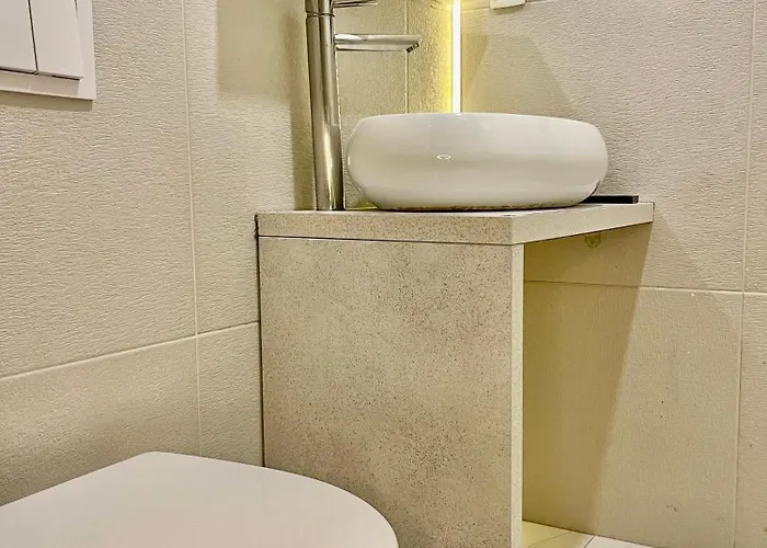 Saraj-bosna Free Public Parking דירה *